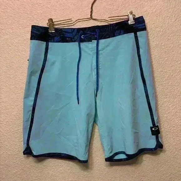 Oakley blue Men’s swim trunks sz S beach vacation resort wear swim suit shorts - Picture 1 of 7